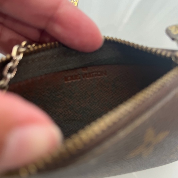 LOUIS VUITTON VINTAGE KEY CLES COIN POUCH - Picture 9 of 9